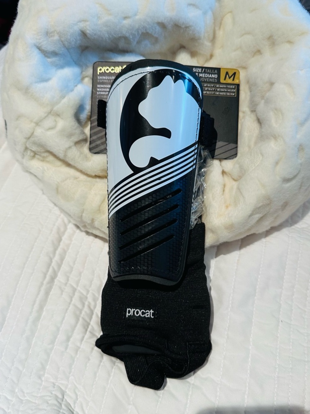 PUMA Medium Procat Shinguard & Ankle Sock Youth up to 4' 7" NEW retail $19